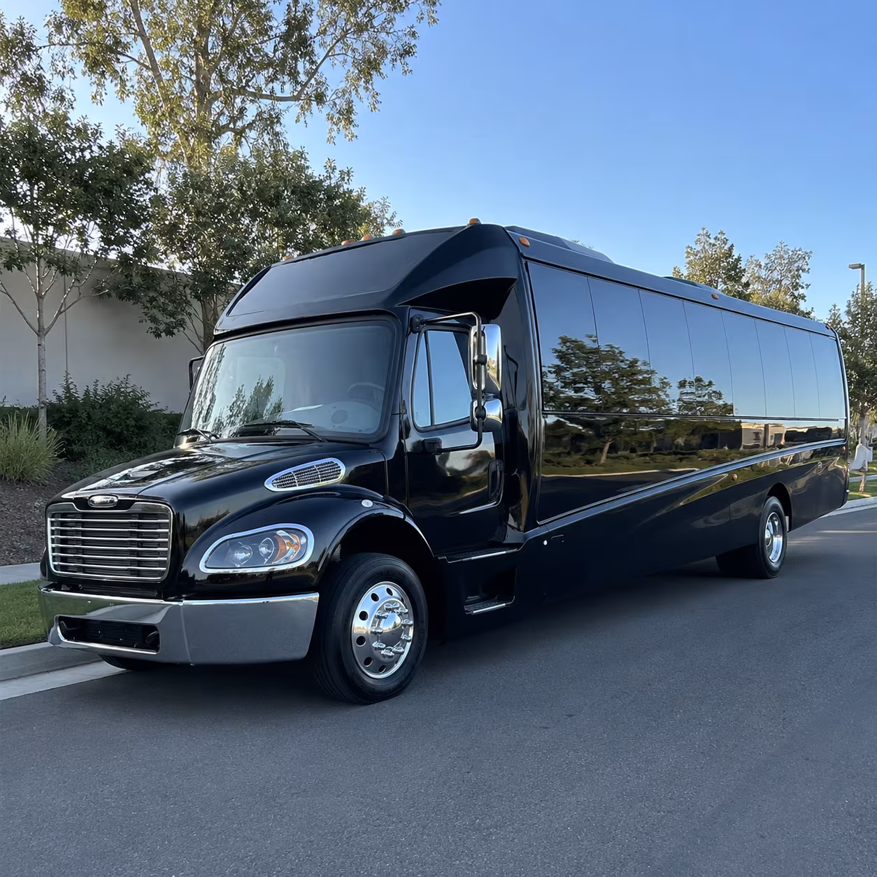 reno 15 passenger minibus